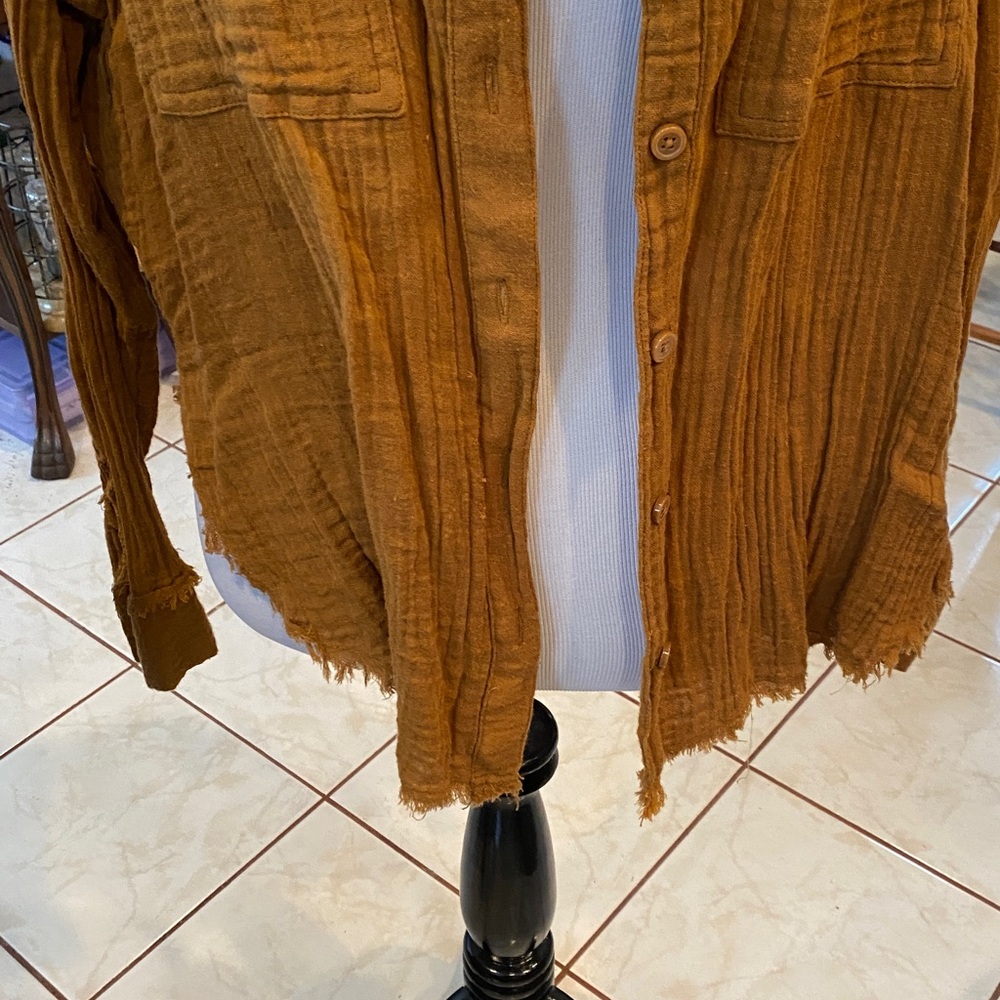 Urban Outfitters Luca Gauzy Cotton Button-Down Shirt - Picture 3 of 7